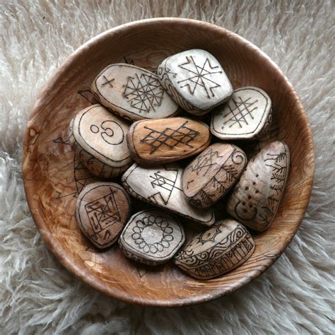 Exploring the connection between runes and astrology in a large rune sac